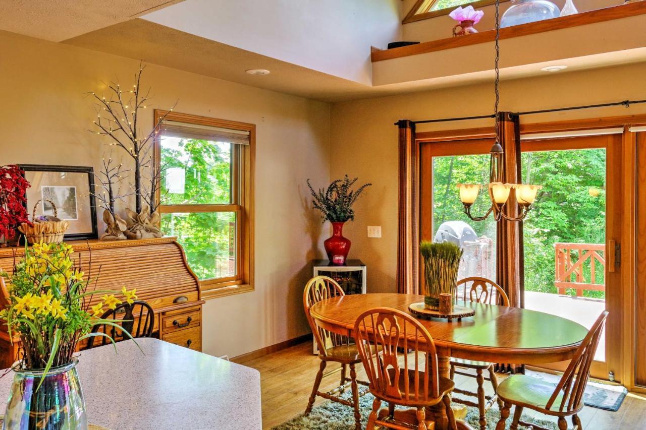Roomy House On 2 Acres - 2 Mi To Egg Harbor Beach! المظهر الخارجي الصورة